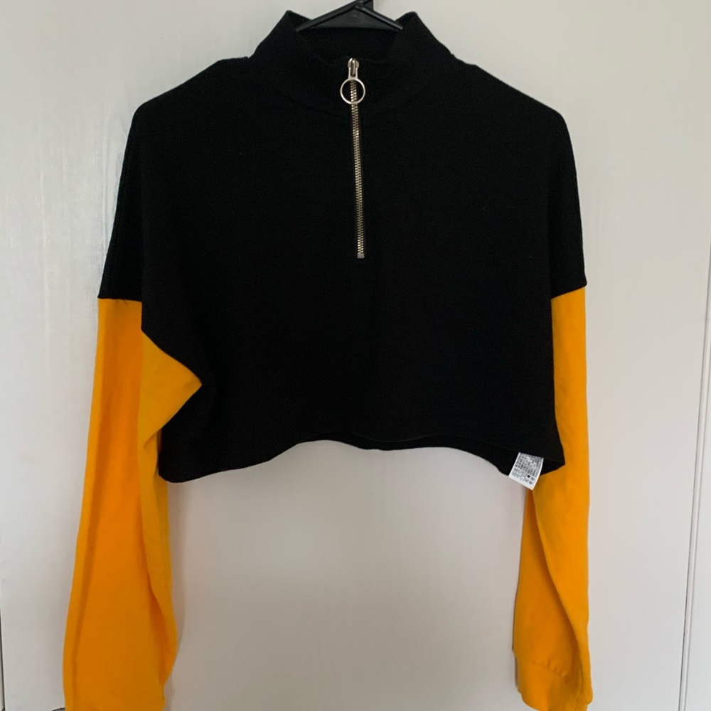 Forever 21 Woven Crop Zip Up Top